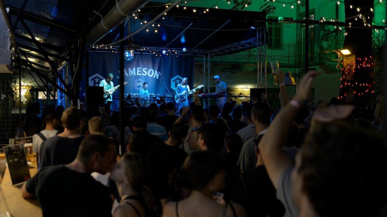 The Hive Party Vandrerhjem Budapest