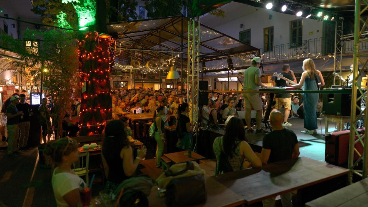 Hostel The Hive Party Budapest